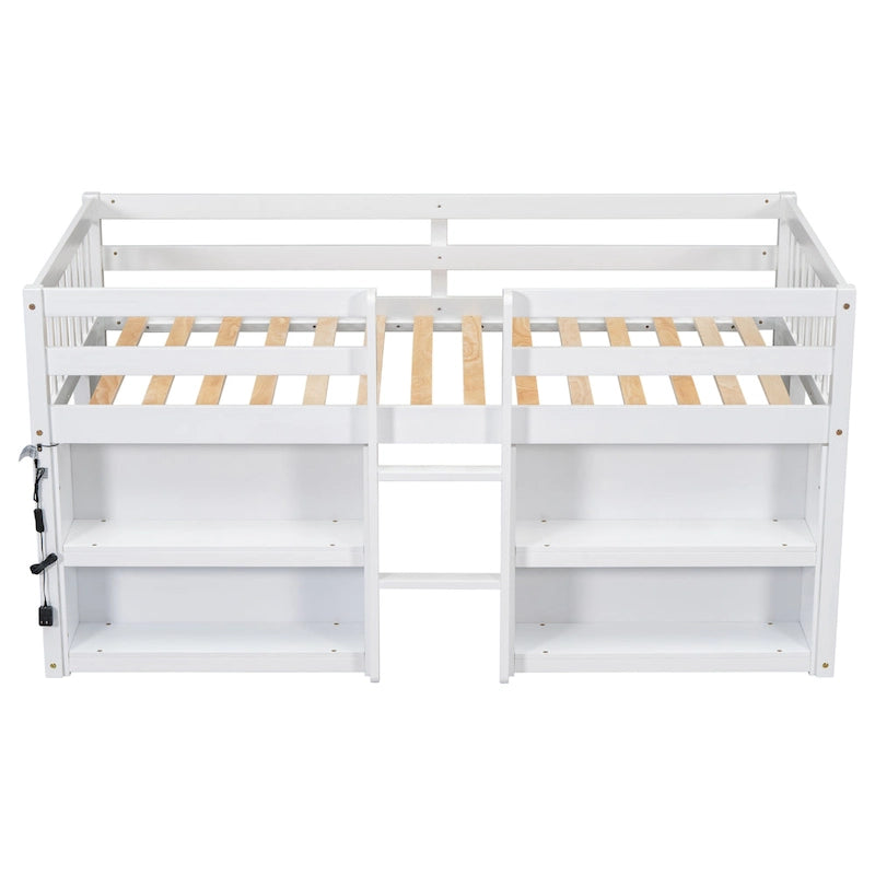 Lit surélevé bas en bois double avec étagères à deux niveaux, bande lumineuse LED et espace de jeu sous le lit