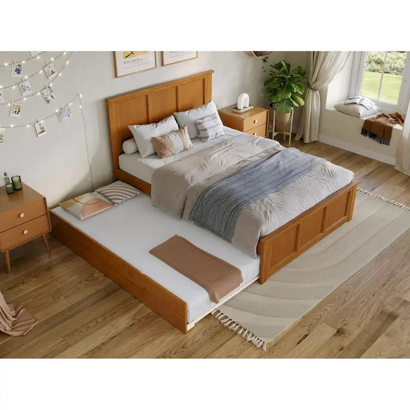 Lit plateforme Madison avec pied de lit assorti et lit gigogne double